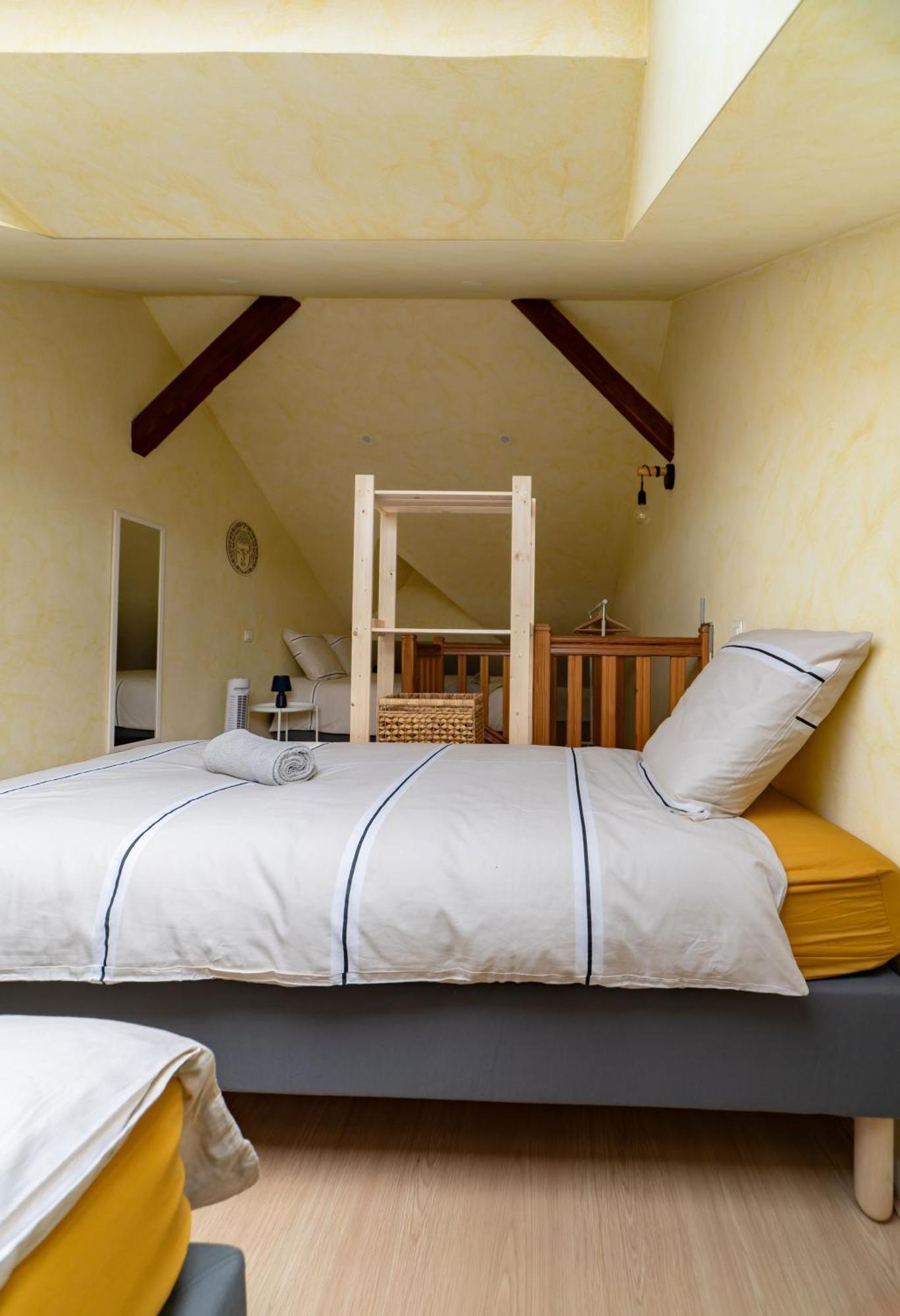 Le Grenet - Appartement Design En Duplex Vichy Eksteriør billede