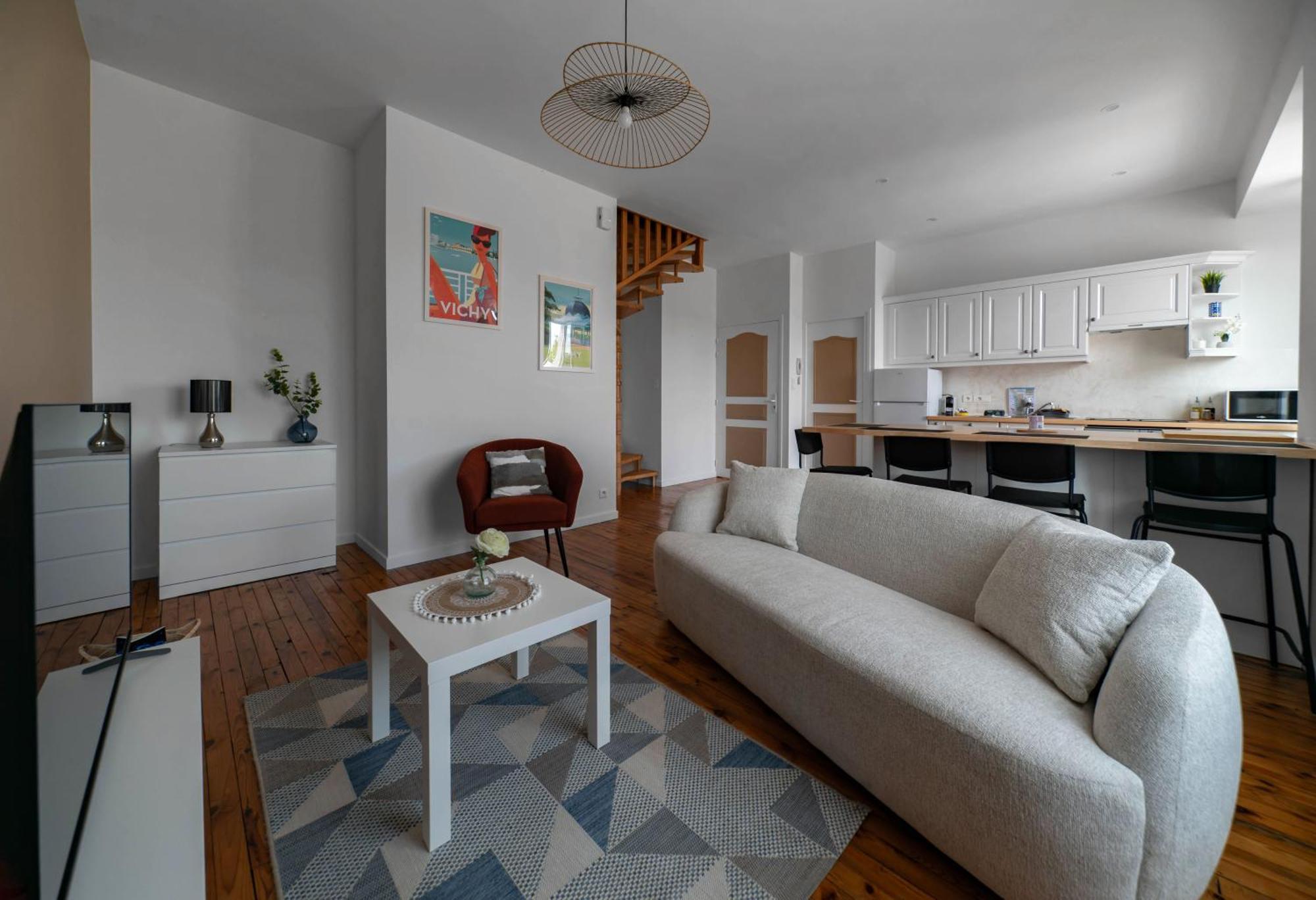 Le Grenet - Appartement Design En Duplex Vichy Eksteriør billede